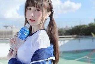 丽柜 - 高清图库中的露露万圣节：一场穿越时空的奇妙肖像之旅