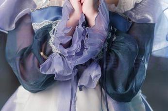 夏日阳光下的“仙女月”：精选写真合集，记录每一瞬间的美丽与梦想