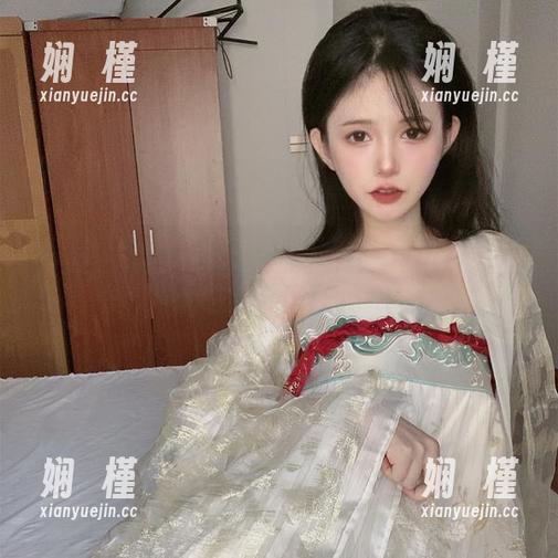 倦倦喵全新巫女主题写真，最新图片带来视觉盛宴