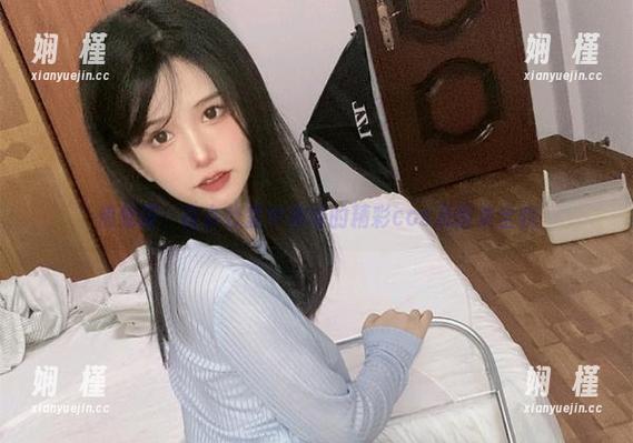 倦倦喵：在办公室中演绎的精彩cos及图集全貌