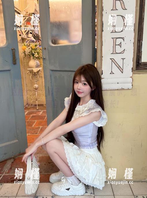 克拉女神 - 高子琁瑜伽图册免费展示，想学却发现自己的腿根本不够长！