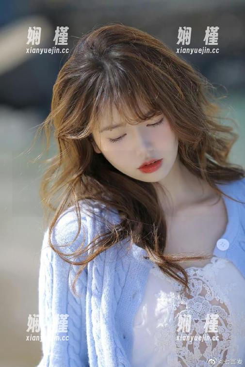 微密圈 - 兔宝妮to制服写真，原图与图集带你感受她的时尚韵味与青春气息，快来欣赏！