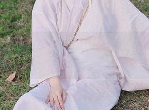 在线欣赏冲田凛花rinka的独特粉色写真合集，感受每一份柔美与诗意！