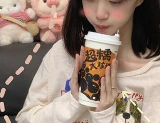 喵糖映画高雄旗袍私拍，透过每一张精美图片感受女性之美，让你爱上这一细腻瞬间