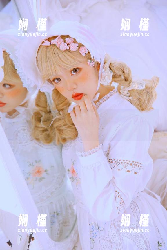 嗲囡囡 - 追寻艺术之美：PaPa妈咪女王的高清写真作品，带你领略视觉盛宴