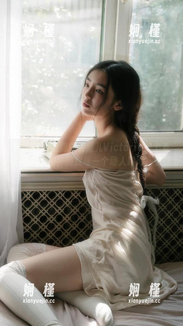 嗲囡囡 - 免费提供果儿Victoria护士系列写真原图，捕捉每一个动人瞬间，别错过！