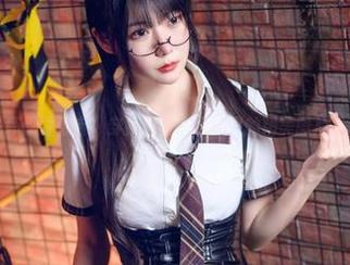 独家推出:“坏露露香宝”穿搭无圣光水手服的精美图片,尽显时尚魅力