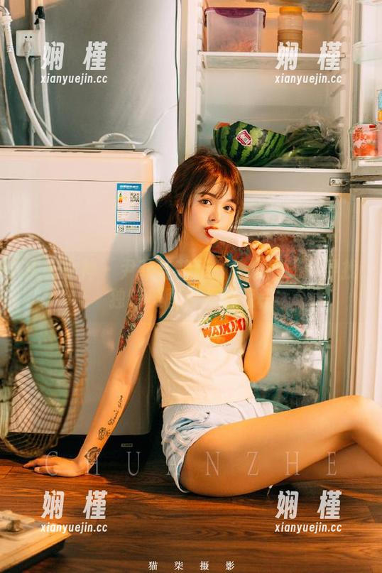 头条女神 - 尹菲与菲菲的快乐时光：寻找独特美图资源的旅程