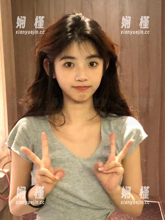 头条女神-苏子淇 头条女神 - 静谧夜晚的魅力,苏子淇睡衣写真精选图片带你感受