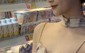 微密圈 - 女刺客携手女友，共同演绎迷人写真图集的视觉盛宴