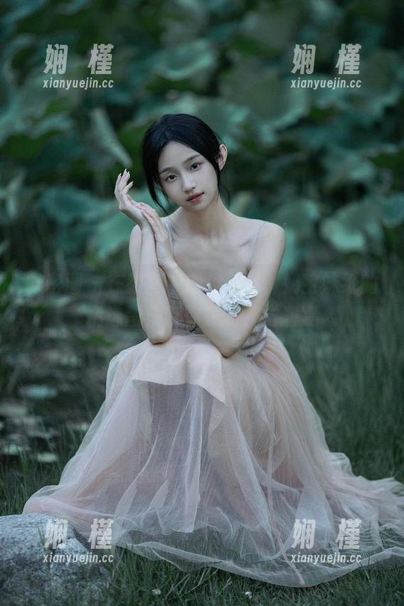 微密圈 - 在教室中遇见美丽，奶宝妹纸的精选图集带你领略视觉盛宴