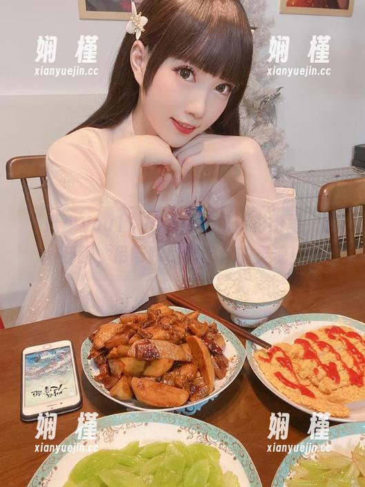 “妖少you1”的私房图包精彩纷呈，别眨眼，吊带瞬间捕获你的灵魂！