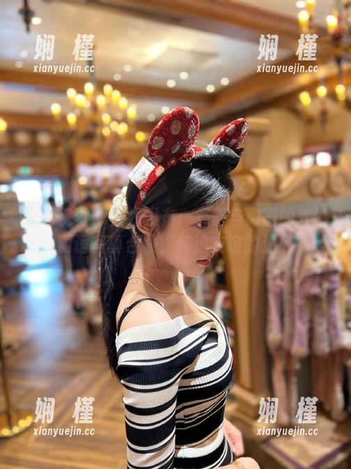 妖精视觉 - 在线发布：舒舒与闺蜜的软谈丽语写真合集，传递友谊的温度