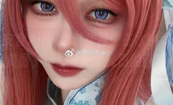 私拍安食Ajiki浴缸作品：在水中绽放的美丽，记录每一寸光影的画卷