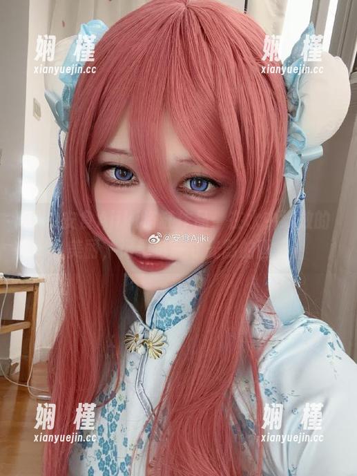 私拍安食Ajiki浴缸作品：在水中绽放的美丽，记录每一寸光影的画卷