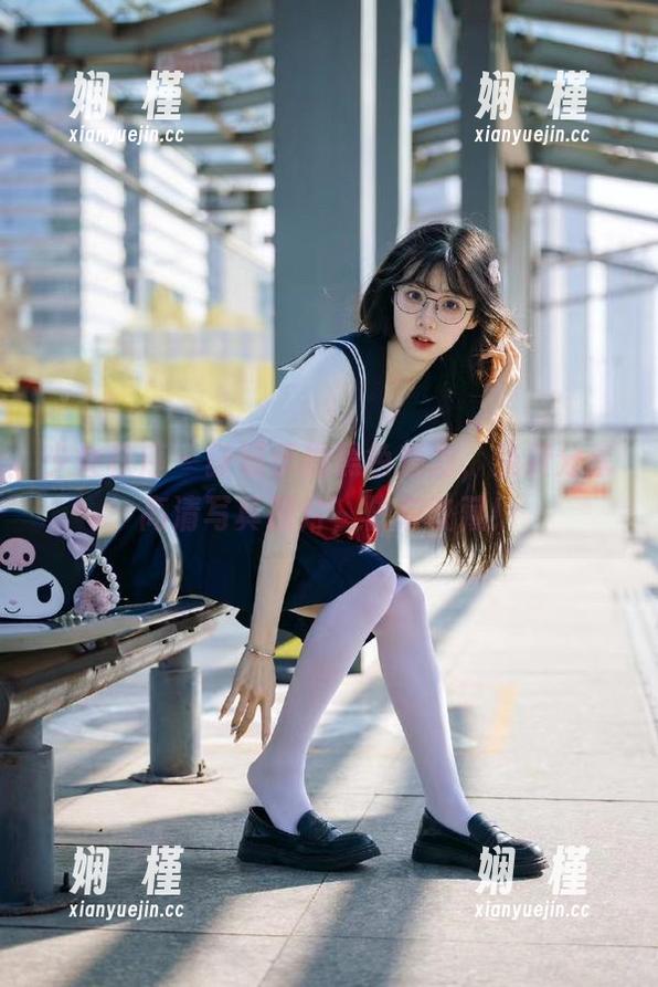 少女秩序 - 获取乐栀黑色魅力，免费分享高清写真图片，快来收藏！