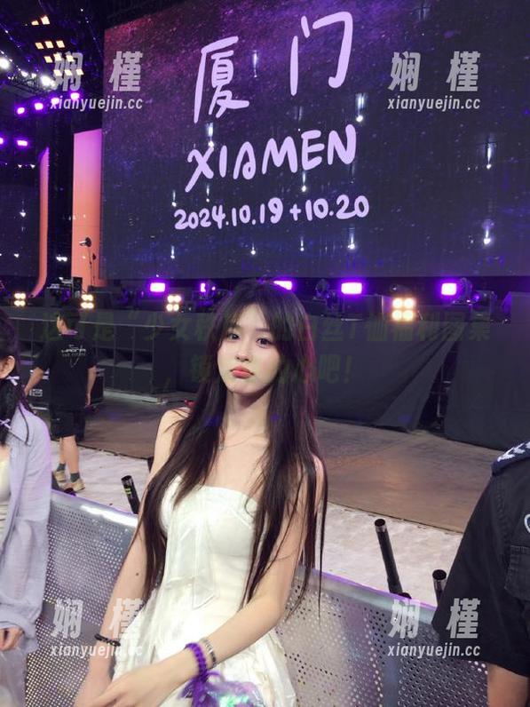 这可是“少女秩序”的白丝T恤福利图集，锁定你的心吧！