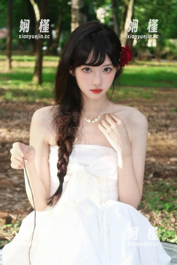 尤果网 - 李凌子学姐写真全集，精彩瞬间尽在眼前，赶快下载，收藏她的每一份美丽！