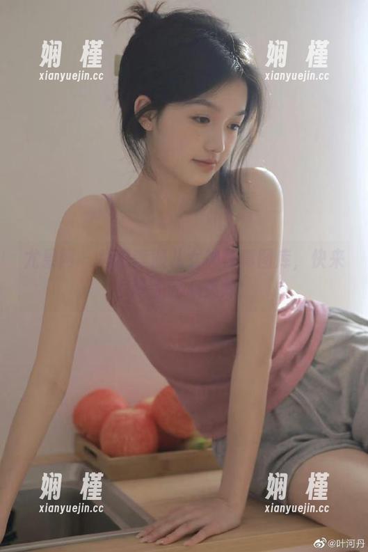 尤果网 - 精选李颜儿女神写真图库，快来下载你的心头好！
