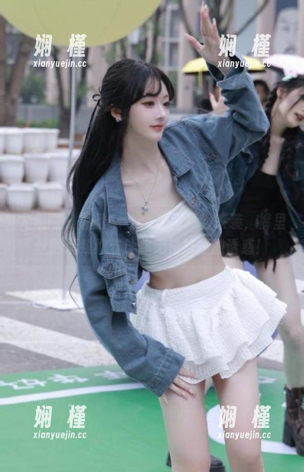 尤果网 - 郝晴Grace美图更新来袭，裤里丝的精致细节让你无法抗拒的诱惑！