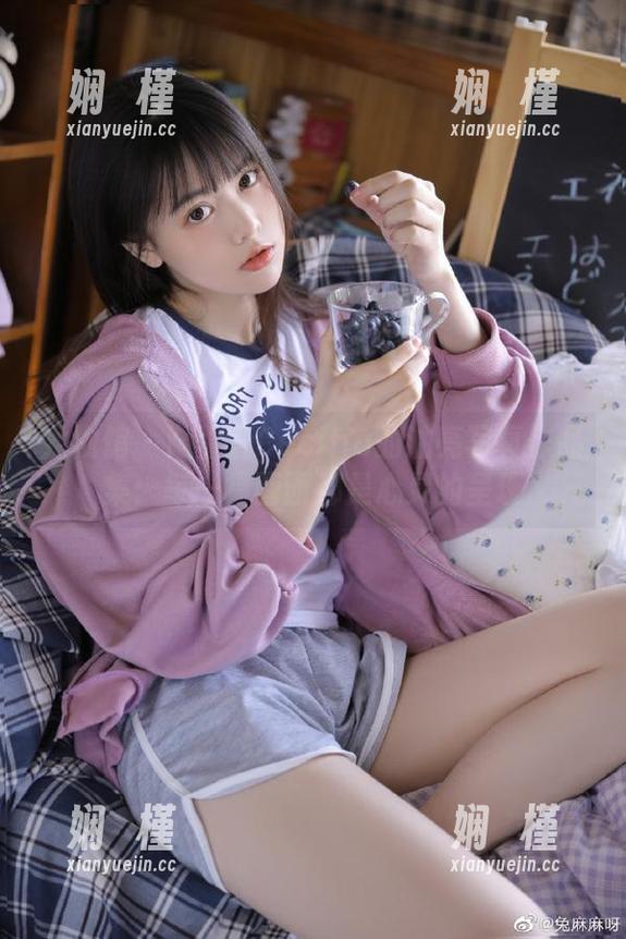 尤物馆 - 陆萱萱Cecilia的油亮写真作品集：每一幅画面都是心灵的呈现