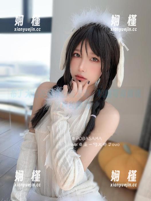 布丁大法在线作品新发布：校服写真展现纯真校园风！