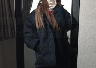 童话般的瞬间，观看幼爱youmeko崩坏3爱莉希雅女仆装的完美图包，感受梦的交织！