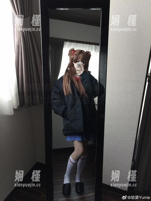 童话般的瞬间，观看幼爱youmeko崩坏3爱莉希雅女仆装的完美图包，感受梦的交织！