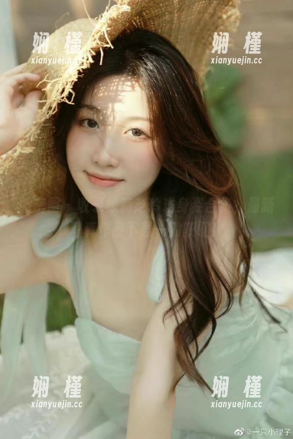 微密圈 - 收录徐莉芝玲珑身姿合集，最新写真作品下载一键获取！