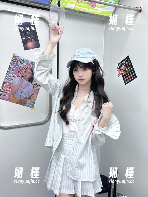 推女神 - Cheryl青树校园风光图包分享：让我们一起走进这片充满故事的校园