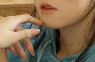 推女神 - 完美结合：施忆佳的精选套图与剧情，让每一个细节都充满故事感