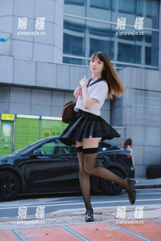 推女神 - 亲情与艺术的交汇：感受欧阳妮娜娜妹妹写真套图中的情感流动