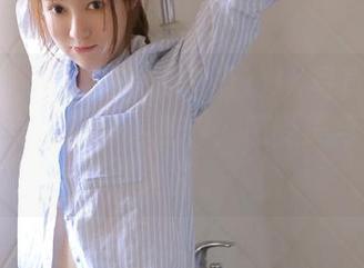 推女神 - 精选图片：陈雨涵JK写真带你进入一个奇幻的青春世界，感受美与艺术的碰撞。