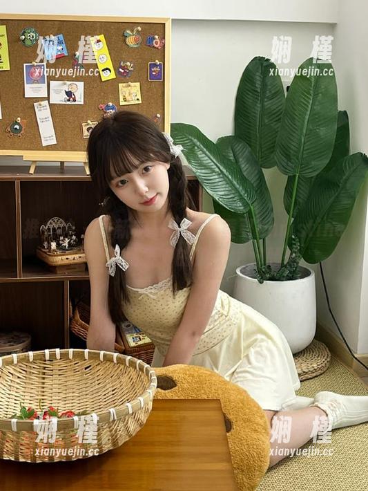 推女神 - 重新定义审美：黄可christine镂空作品集中的原图绝对颠覆