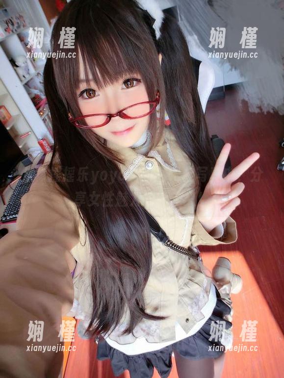 从“摇摇乐yoyo”的高跟鞋写真中，分享女性魅力的新定义！