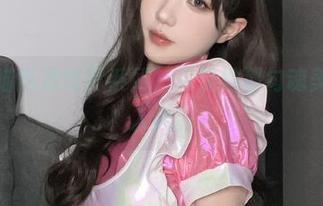 无影喵喵高清写真系列，尽显她那勾魂美腿的动人风韵