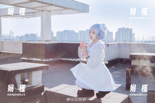 日奈娇豹纹女警写真，图库新秘笈，快来收藏她的独特魅力与时尚风格