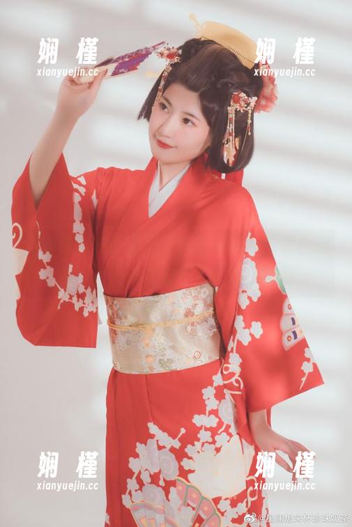 星澜是澜澜叫澜妹呀泳衣写真，引领你观看清新海滩魅力与无限夏日遐想