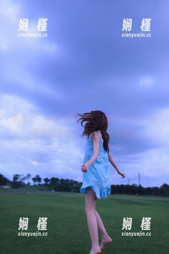 星颜社 - 在居家空间中，李丽莎通过高清写真描绘出生活的点滴与情感