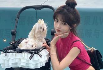 微密圈 - 华丽转身：原图分享果儿Victoria礼服写真，感受她的时尚品味与个性魅力