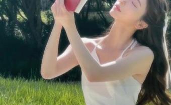 微密圈 - 解锁“梦里一只喵”黑丝小野猫的无圣光写真图包，颠覆传统的视觉盛宴！