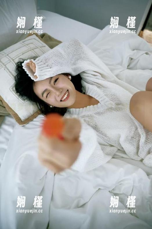 森萝财团 - 小满私拍小秘密，超美网袜资源送给你哦
