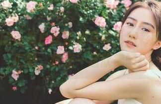 森萝财团热裤白丝系列写真，精彩原图资源汇聚，快来一起欣赏吧！