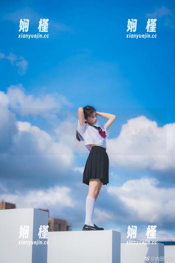模范学院 - 揭秘佘贝拉bella妹妹的强势写真作品集，那些让人忍不住想要赞叹的瞬间！