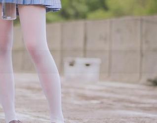 爱美足 - 原图福利解析：与米琪一起走进“纯白”的梦幻世界！