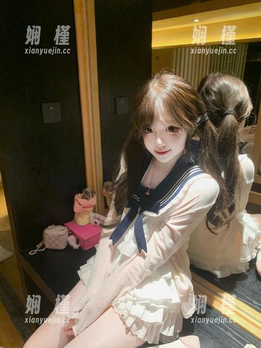 爱蜜社 - “萌白酱”再度出击，精致裤里丝套图写真，带你领略不一样的风格！