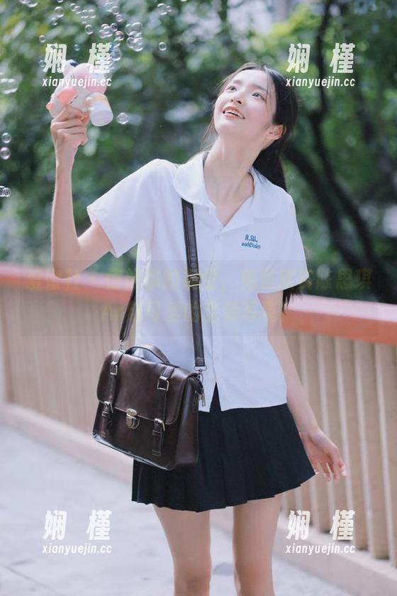 爱蜜社-陈思琪Ar 爱蜜社 - 惊艳你的视觉,免费欣赏陈思琪Ar超可爱的套装写真!