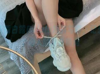 高清下载白露Bululu短裤写真，记录每一个动人的青春瞬间