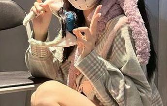 秀人网 - 不同寻常的Niki可雅肉丝写真图集，让你的心跳频率瞬间加速