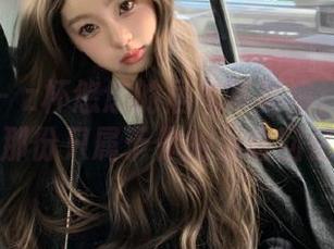 秀人网 - z杯悠悠的居家写真集：网盘里那份只属于你的温暖回忆